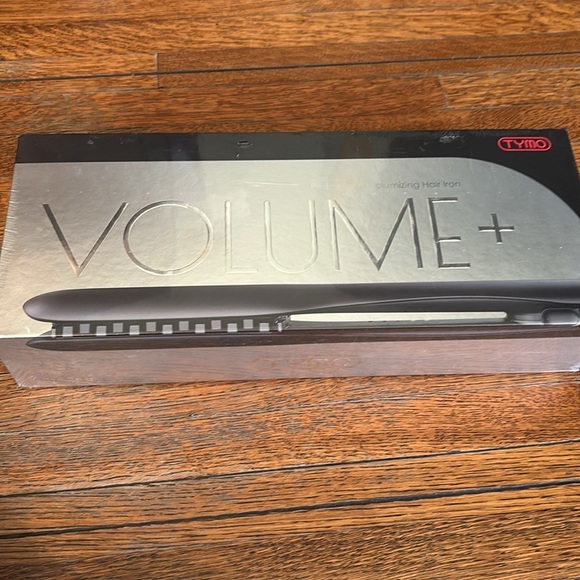 Tymo unopened brand new volume hair iron - Picture 5 of 5